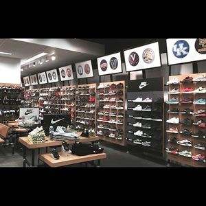 Meet your Posher, Larry